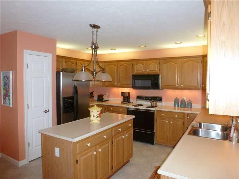 310 South Meadow Court McKees Rocks, PA 15136 - Photo 12 of 25 Kitchen.