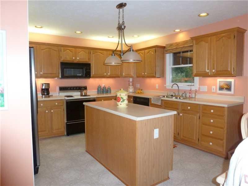310 South Meadow Court McKees Rocks, PA 15136 - Photo 13 of 25 Kitchen.