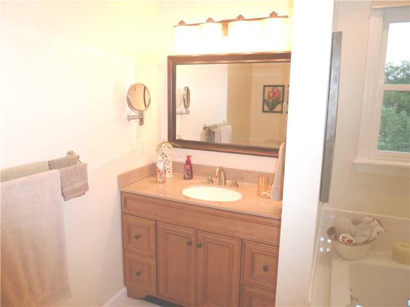 310 South Meadow Court McKees Rocks, PA 15136 - Photo 18 of 25 Master Bath/Spa.