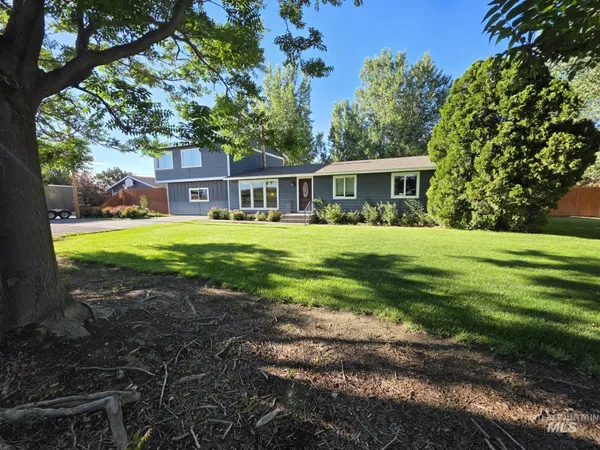 $2,300,000 | 37836 Highway 78, Grand View, ID 83624