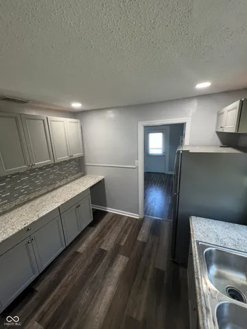 $945 | 1402 East Willard Street, Muncie, IN 47302