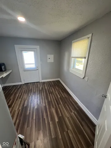 $945 | 1402 East Willard Street, Muncie, IN 47302