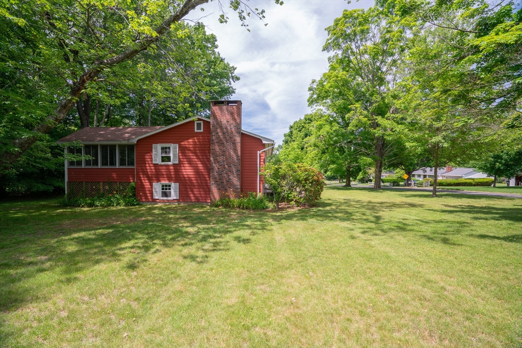 2 Woodlawn Road Hadley, MA 01035 - Photo 20 of 24 Gallery Image 20