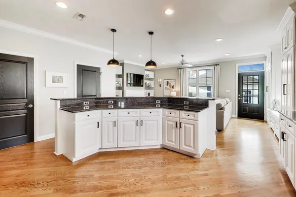 $950,000 | 2151 Mint Lane, Glenview, IL 60026