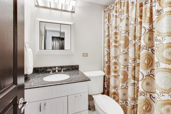 $950,000 | 2151 Mint Lane, Glenview, IL 60026
