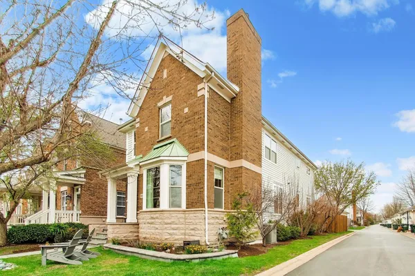 $950,000 | 2151 Mint Lane, Glenview, IL 60026