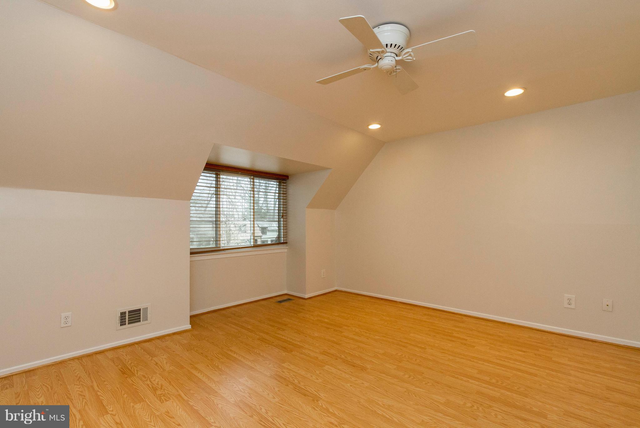1513 Farsta Court Reston, VA 20190 - Photo 20 of 26 Bedroom