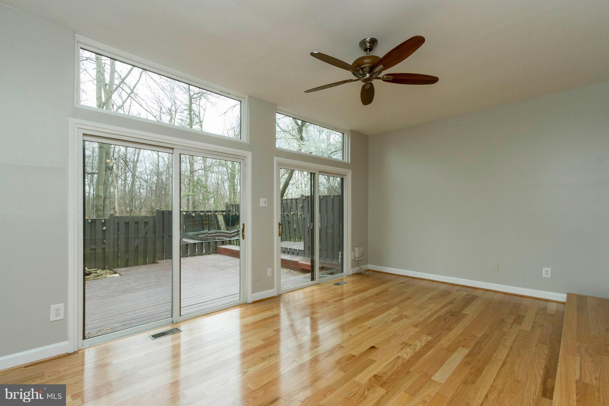 1513 Farsta Court Reston, VA 20190 - Photo 9 of 26 Living Room