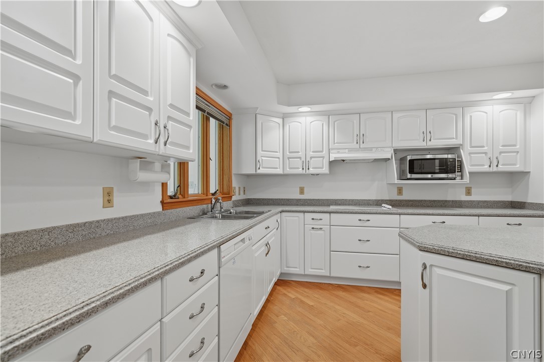 4739 Kasson Road Onondaga, NY 13215 - Photo 15 of 44