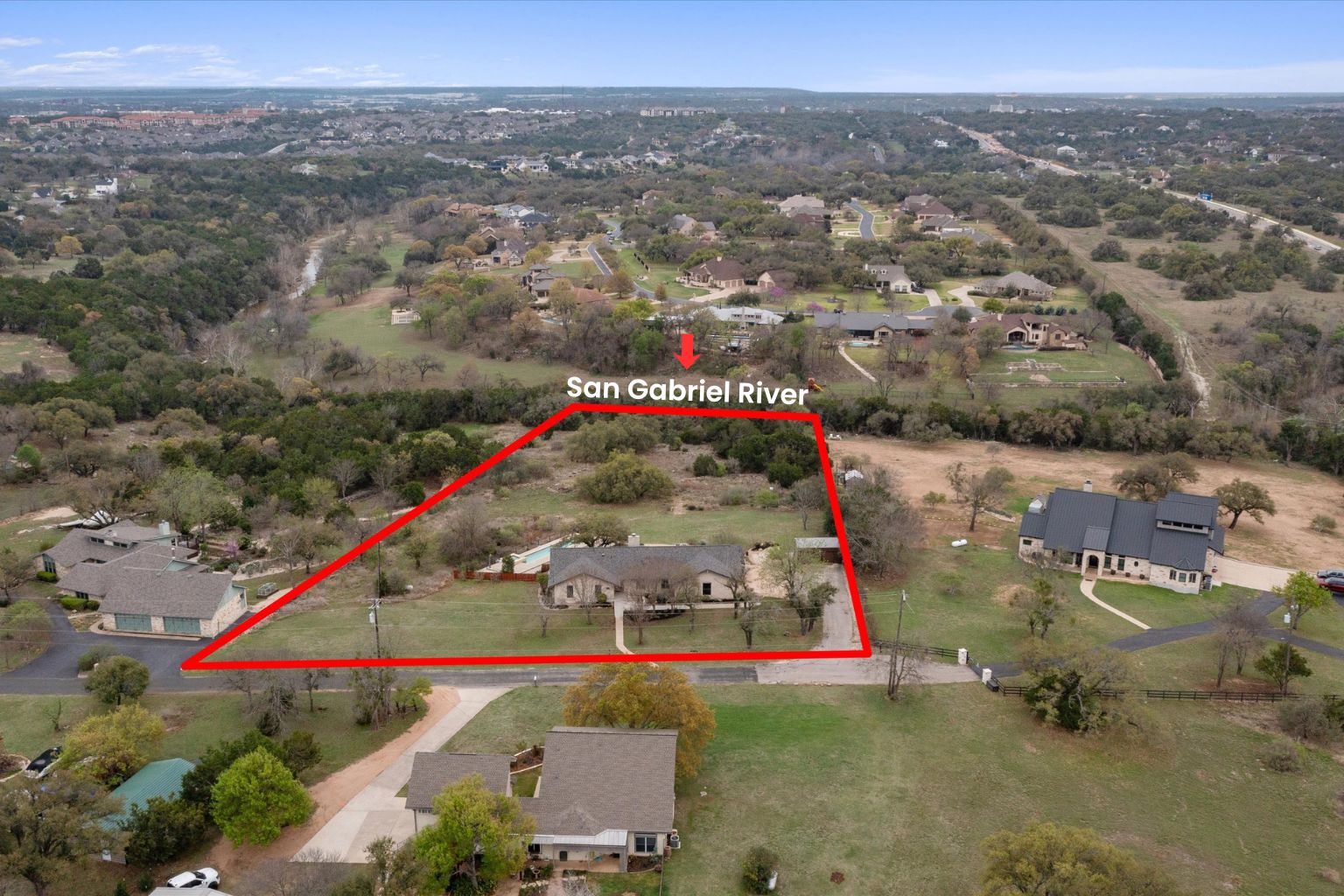 404 Skyline Road Georgetown, TX 78628 - Photo 7 of 40