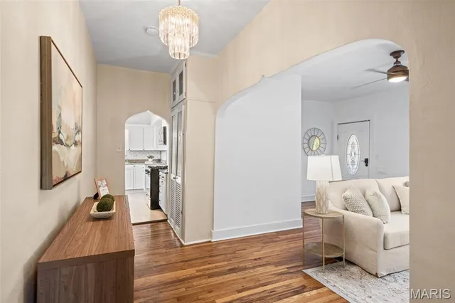 $369,900 | 840 Marshall Avenue, St. Louis, MO 63119