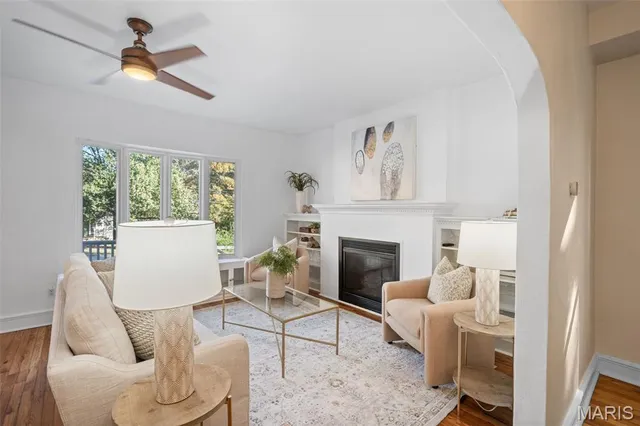 $369,900 | 840 Marshall Avenue, St. Louis, MO 63119