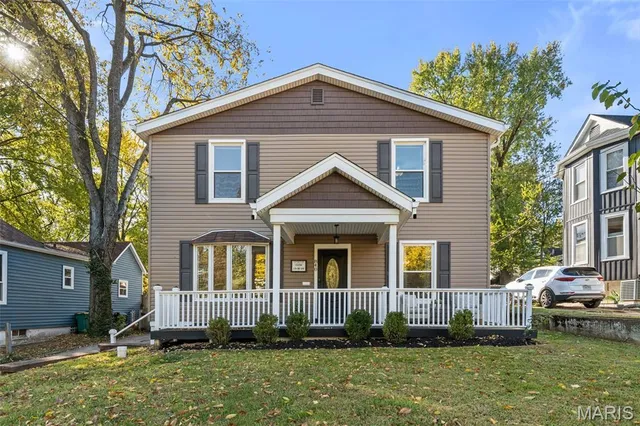 $369,900 | 840 Marshall Avenue, St. Louis, MO 63119