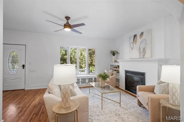 $369,900 | 840 Marshall Avenue, St. Louis, MO 63119