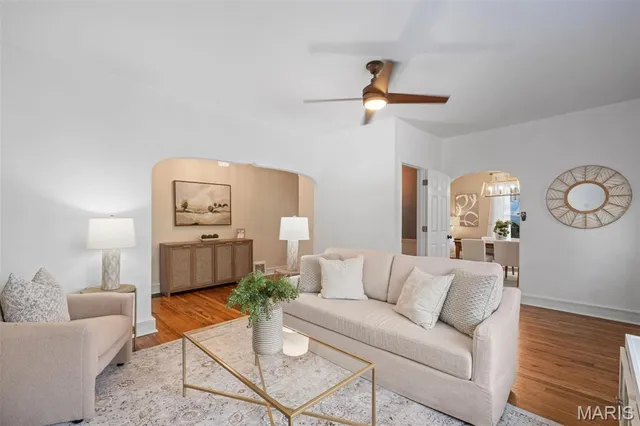 $369,900 | 840 Marshall Avenue, St. Louis, MO 63119