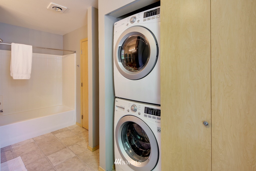 2808 Southeast 8th Place, Unit 1108 Renton, WA 98058 - Photo 12 of 21 Gallery Image 12