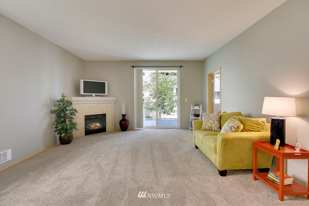 2808 Southeast 8th Place, Unit 1108 Renton, WA 98058 - Photo 4 of 21 Gallery Image 4