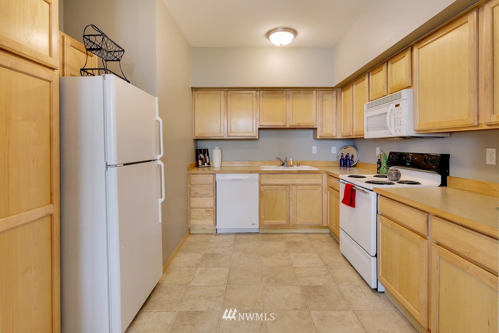2808 Southeast 8th Place, Unit 1108 Renton, WA 98058 - Photo 9 of 21 Gallery Image 9