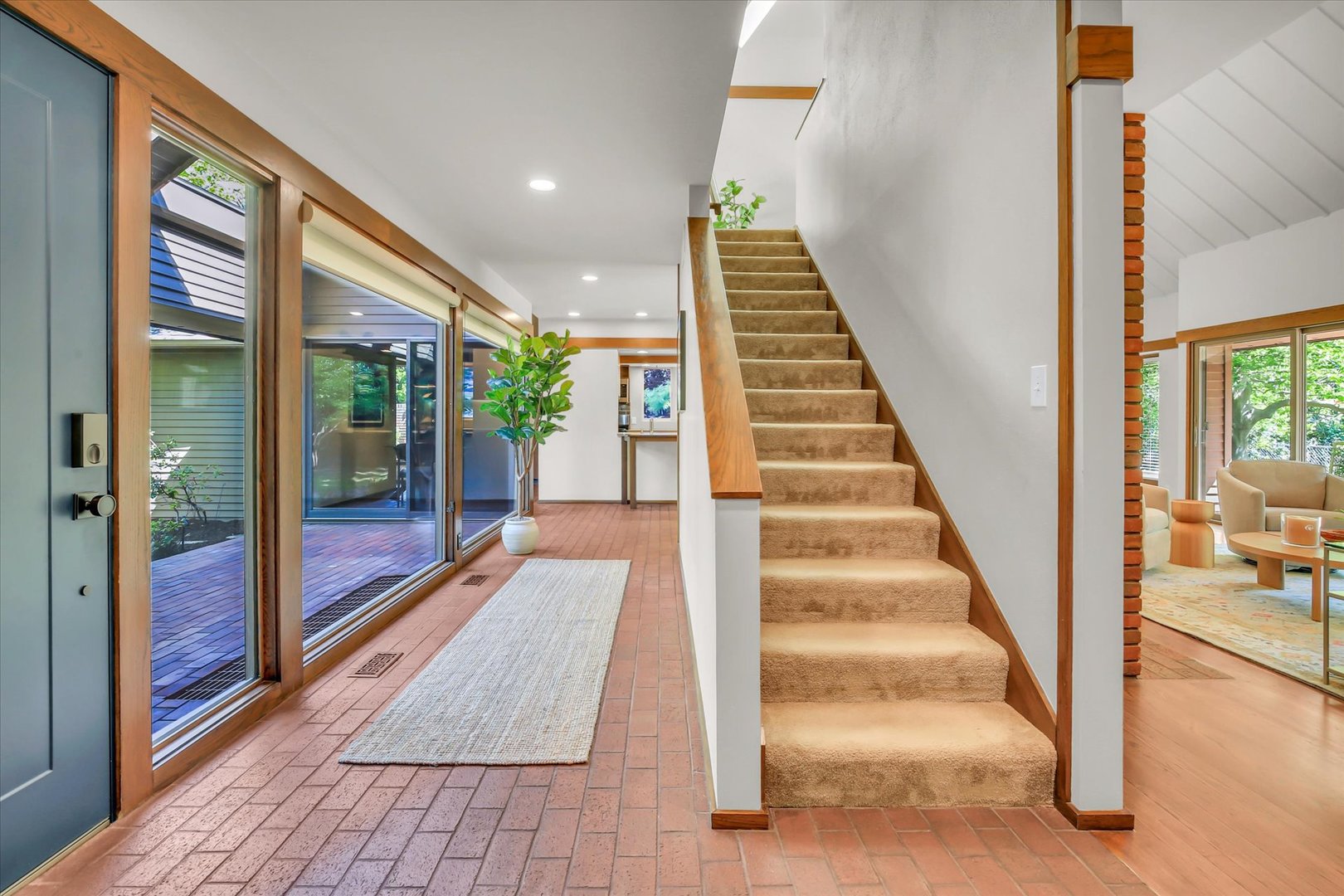10 Carriage Way Champaign, IL 61821 - Photo 8 of 49 Gallery Image 8