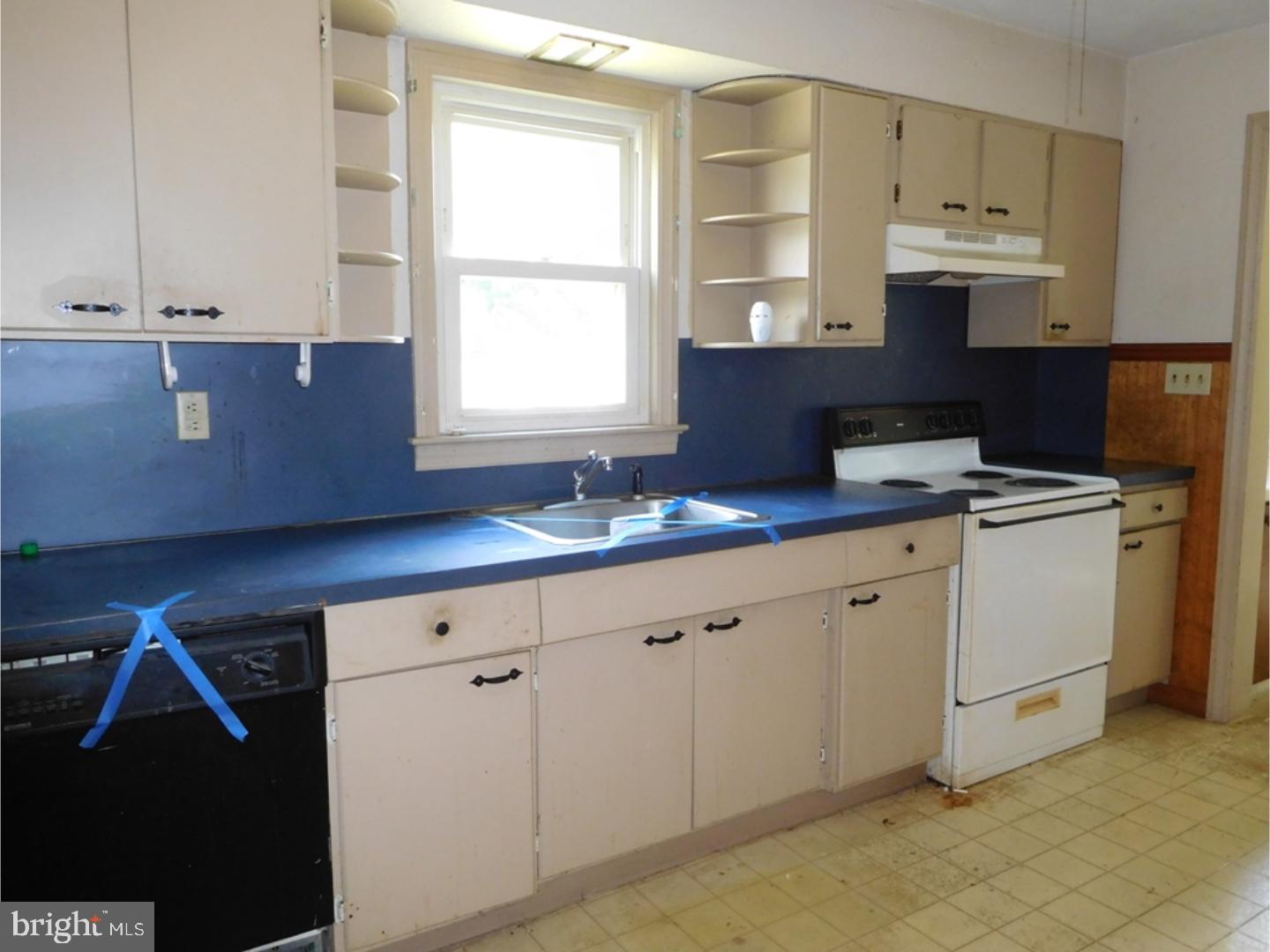 334 South Hook Road Pennsville, NJ 08070 - Photo 5 of 13 Gallery Image 5