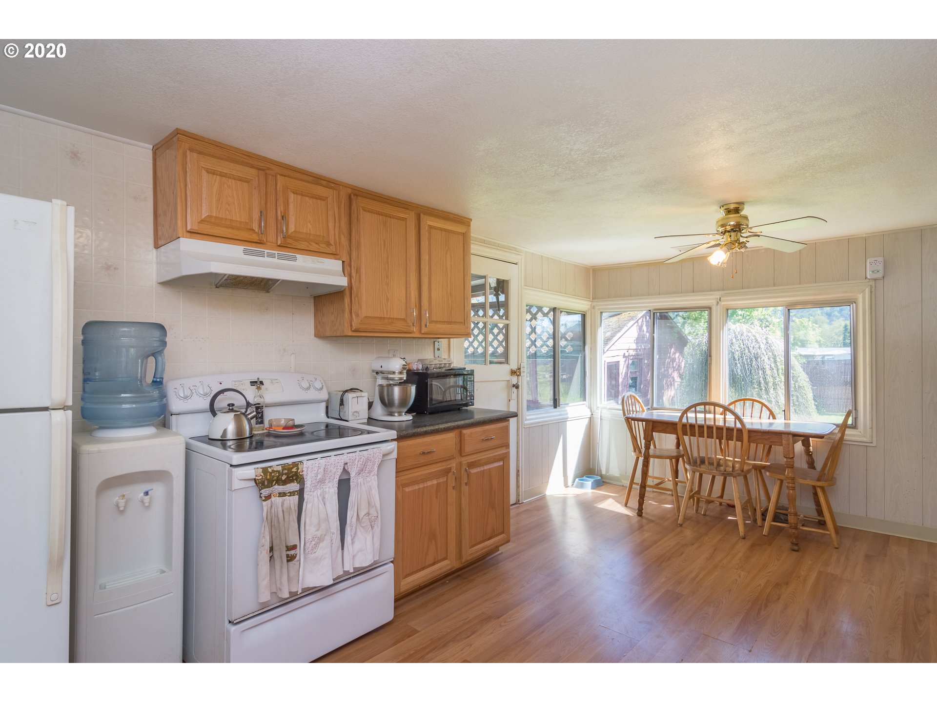 70 Southwest Wheeler Street Winston, OR 97496 - Photo 7 of 31 Gallery Image 7