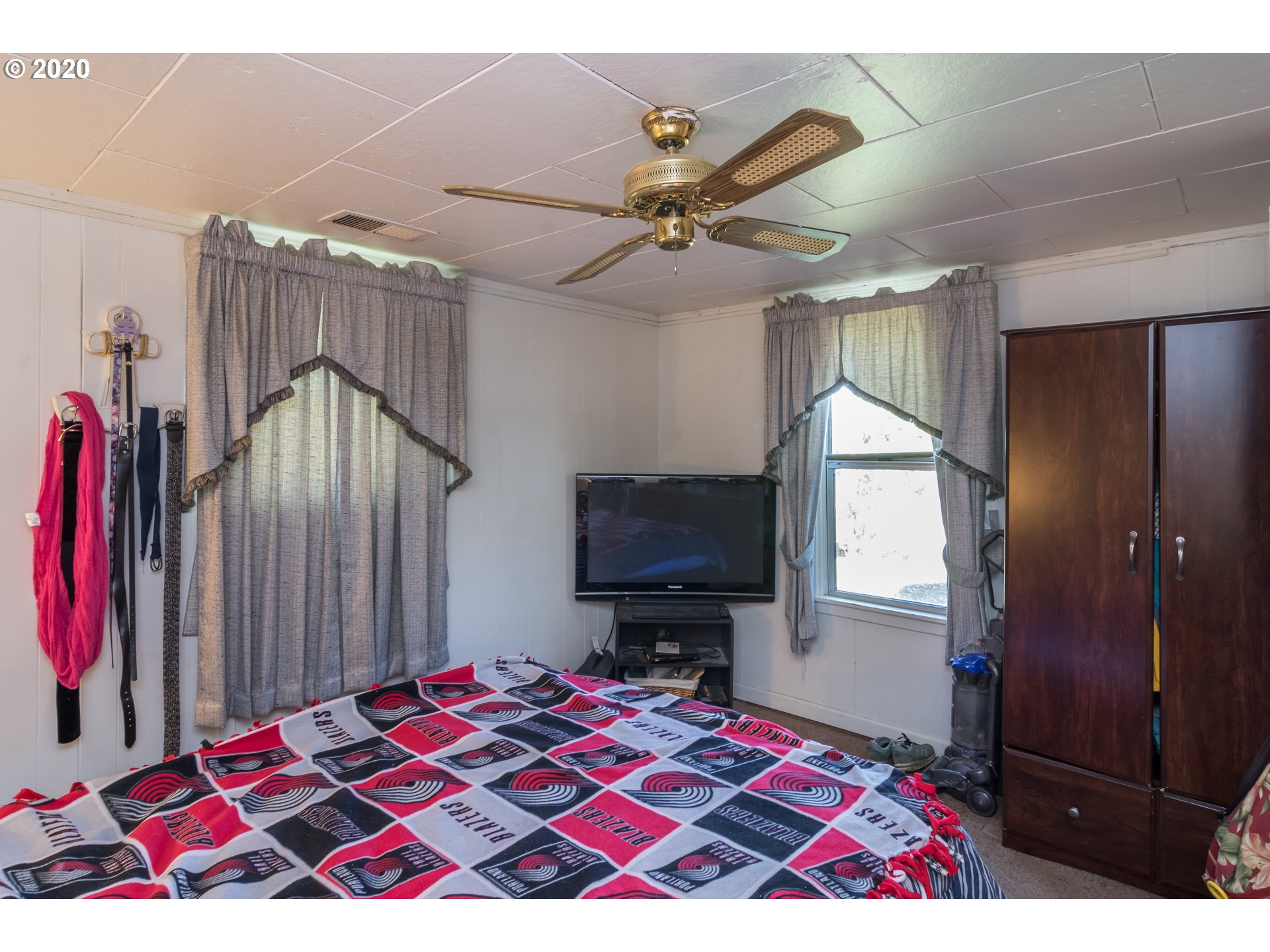 70 Southwest Wheeler Street Winston, OR 97496 - Photo 10 of 31 Gallery Image 10