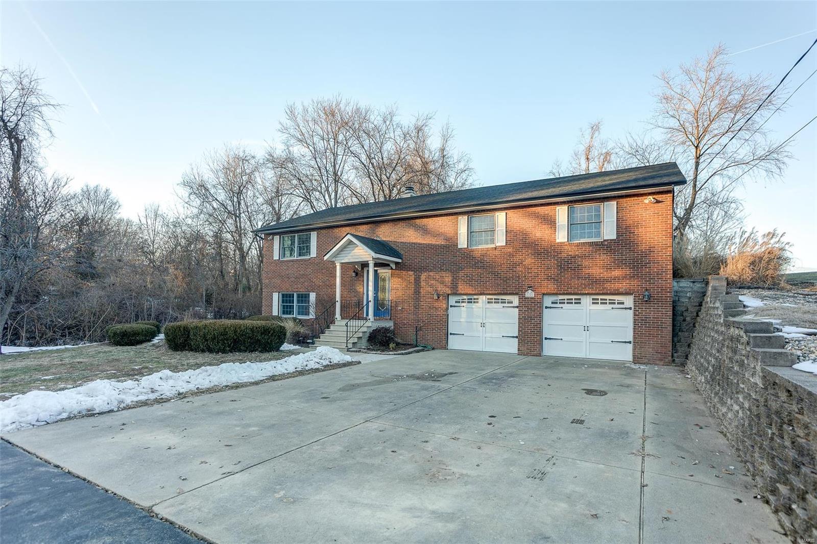 7221 Town Hall Road Belleville, IL 62223 - Photo 4 of 53 Gallery Image 4