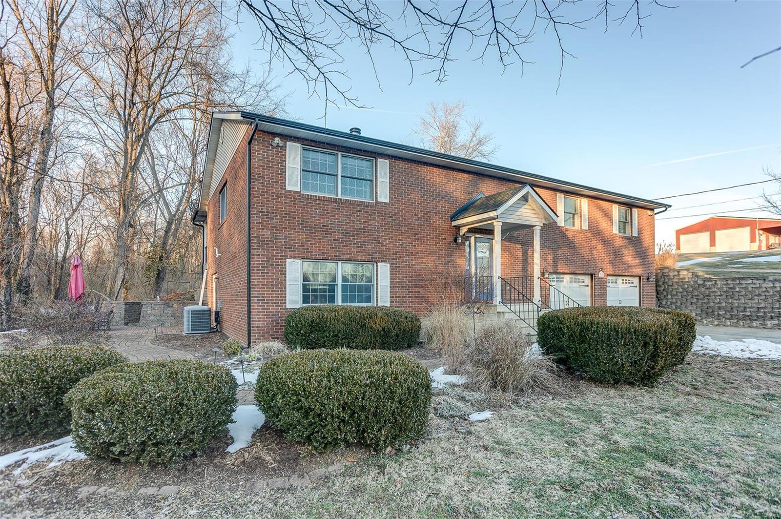 7221 Town Hall Road Belleville, IL 62223 - Photo 5 of 53 Gallery Image 5