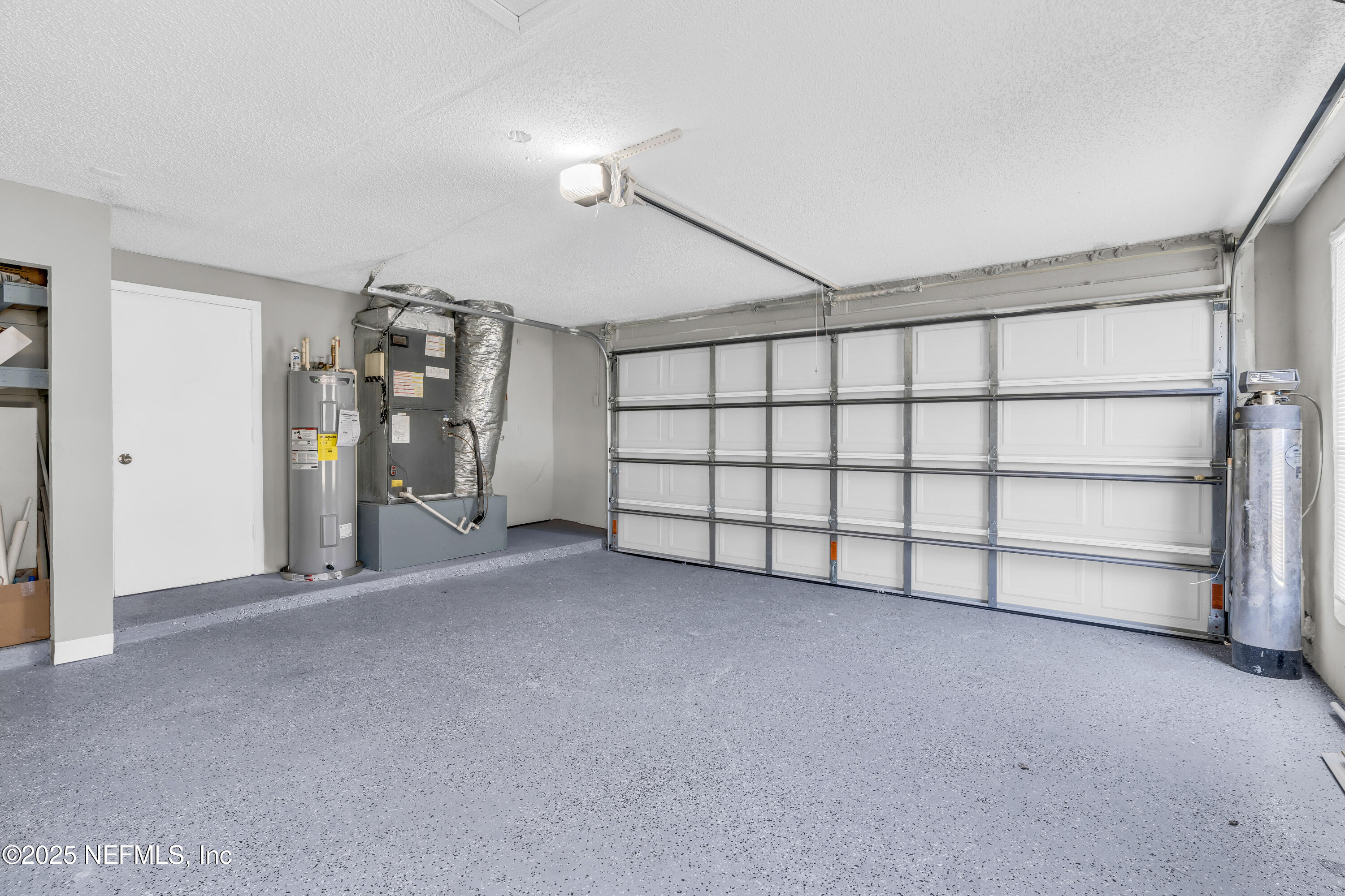 3950 Star Tree Road Jacksonville, FL 32210 - Photo 22 of 33 Garage
