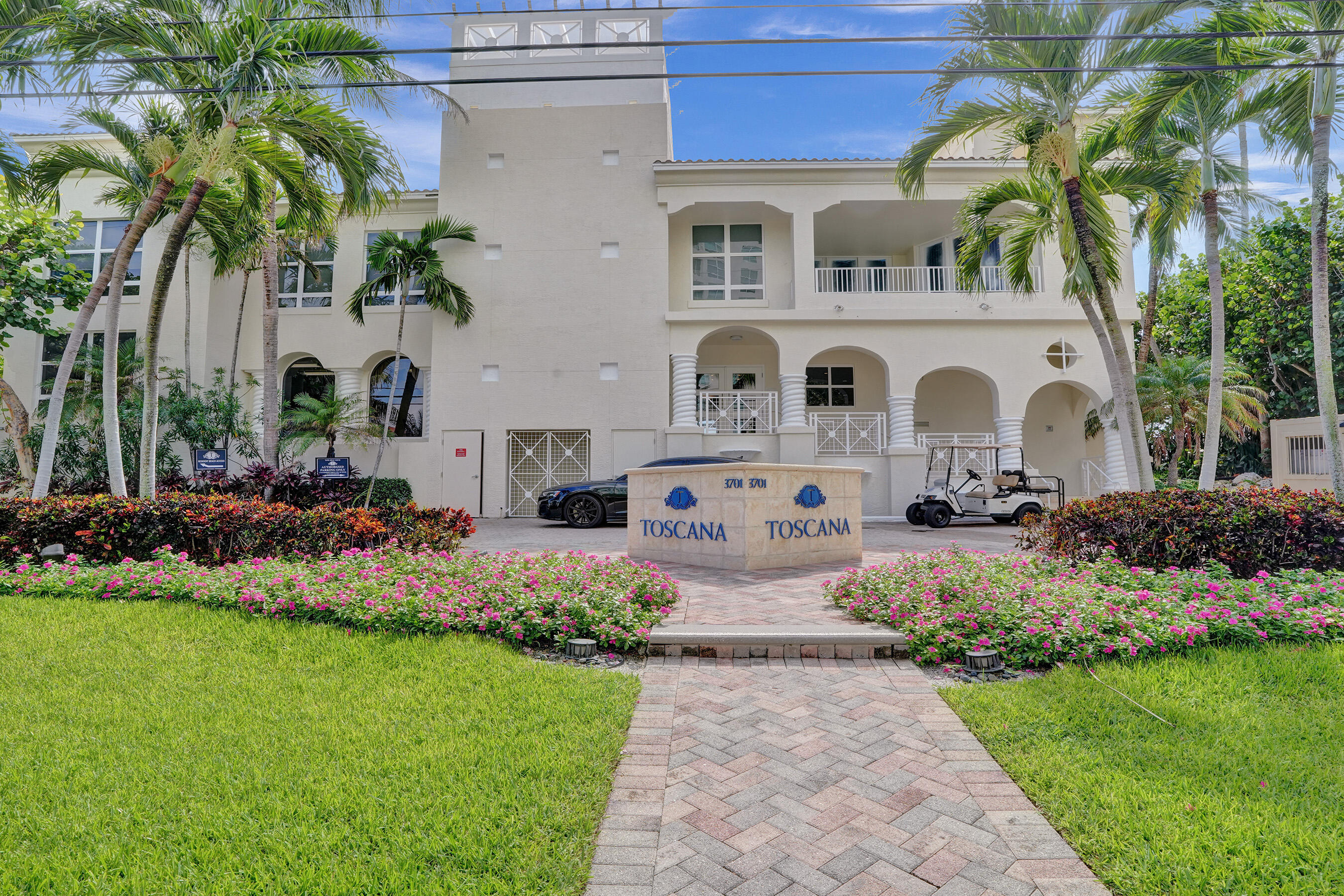 3740 South Ocean Boulevard, Unit 201 Highland Beach, FL 33487 - Photo 39 of 62 a front view of house with yard and green space