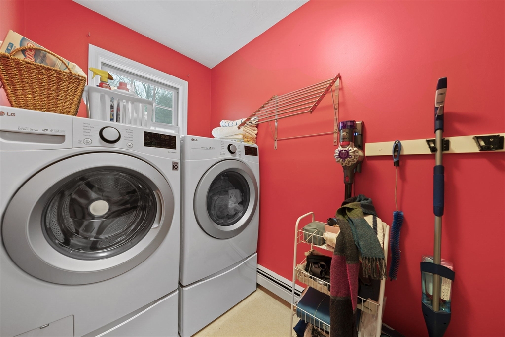 86 Telegraph Hill Road Marshfield, MA 02050 - Photo 18 of 42 a utility room with dryer and washer