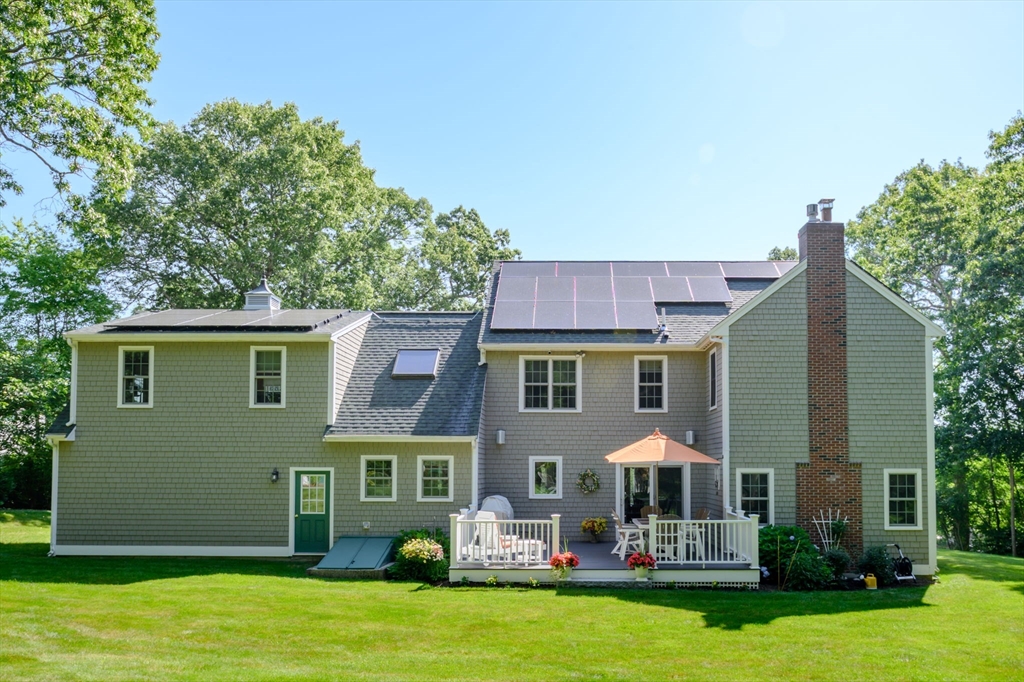86 Telegraph Hill Road Marshfield, MA 02050 - Photo 34 of 42 a front view of a house with garden