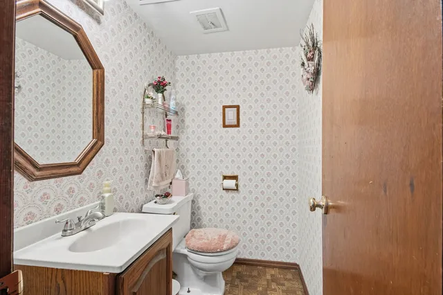 $499,000 | 710 Morris Court, Lombard, IL 60148