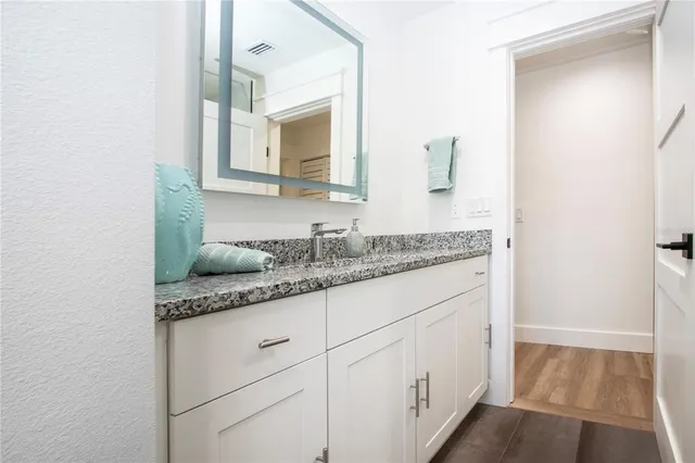 $595,000 | 8607 50th Avenue West, Bradenton, FL 34210