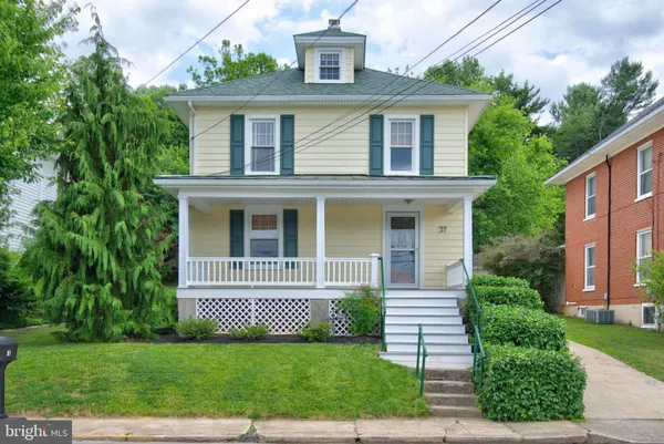 $315,000 | 37 South Constitution Avenue, New Freedom, PA 17349