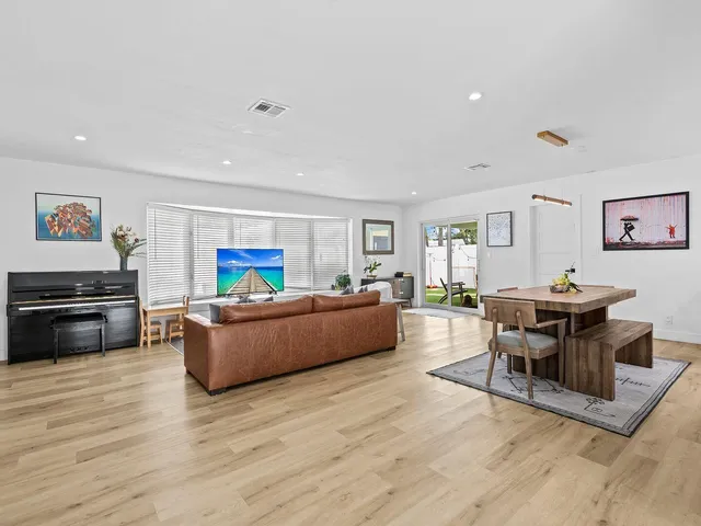 $5,500 | 2011 Northeast 60th Street, Fort Lauderdale, FL 33308