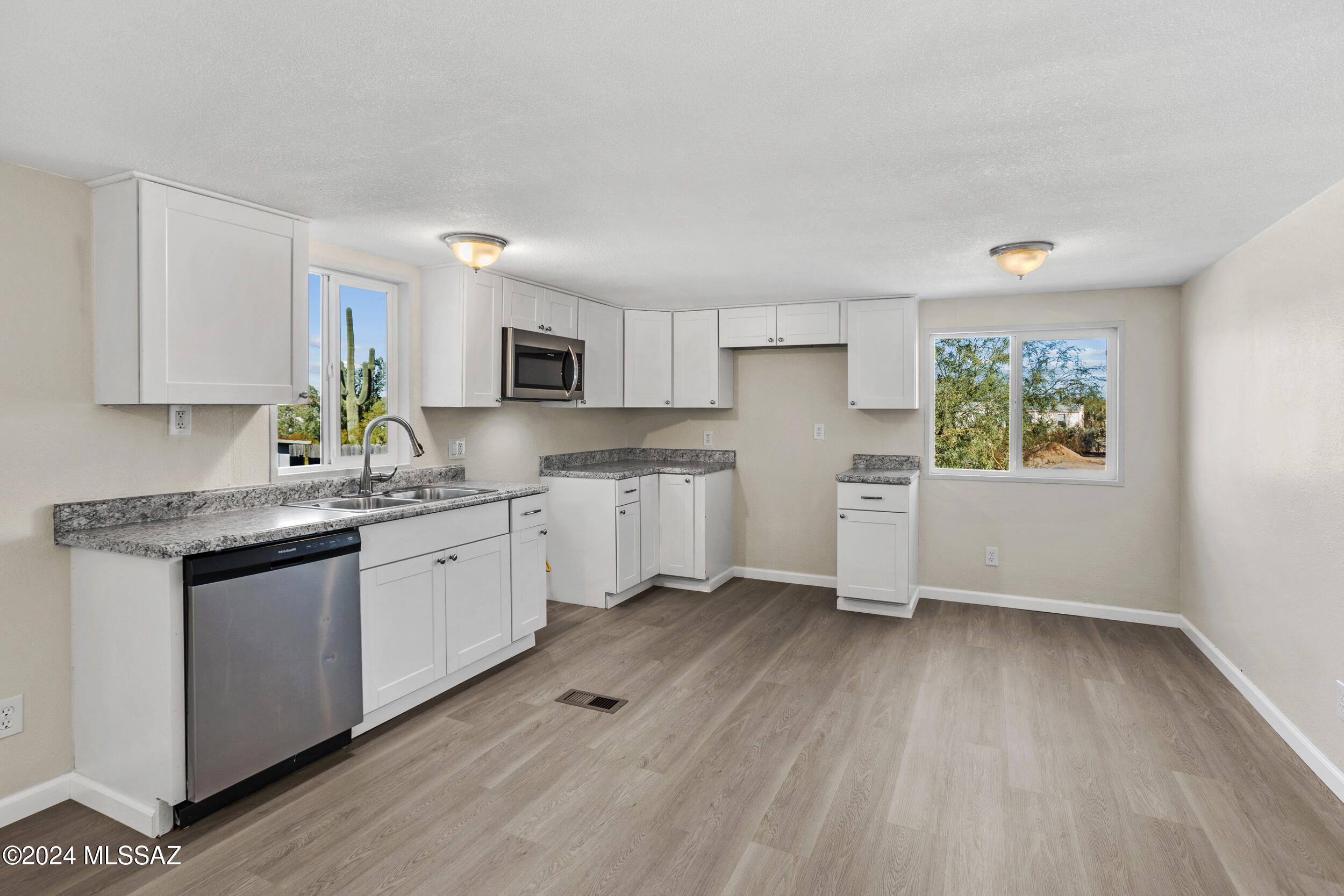 11396 West Ina Road Tucson, AZ 85743 - Photo 8 of 25 Gallery Image 8