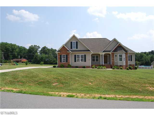 127 Mollie Road Harmony, NC 28634 - Photo 1 of 15 Exterior Front.
