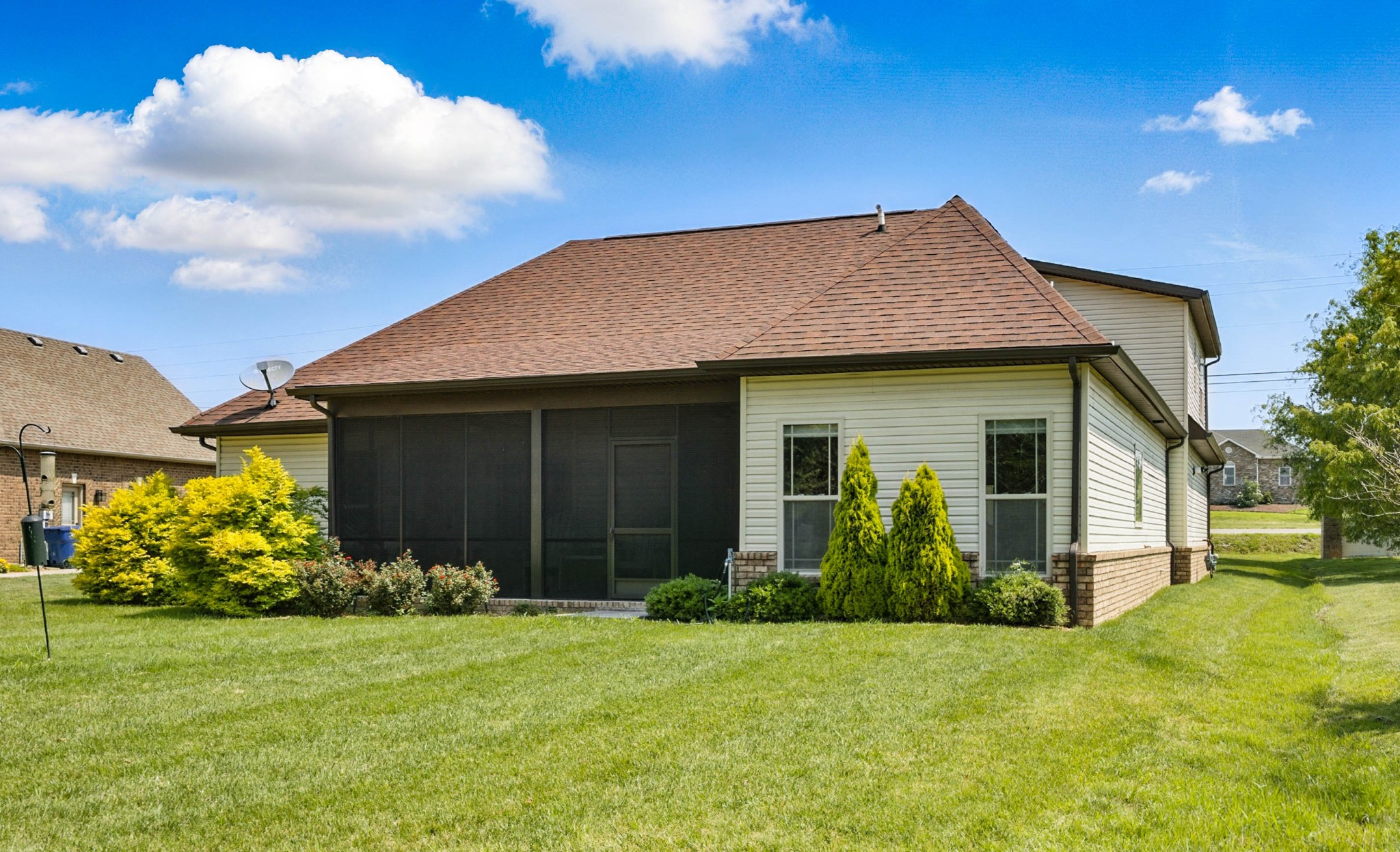 4268 Sango Road Clarksville, TN 37043 - Photo 27 of 32 a front view of house with garden