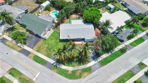 $4,250 | 222 Southeast 11th Court, Deerfield Beach, FL 33441