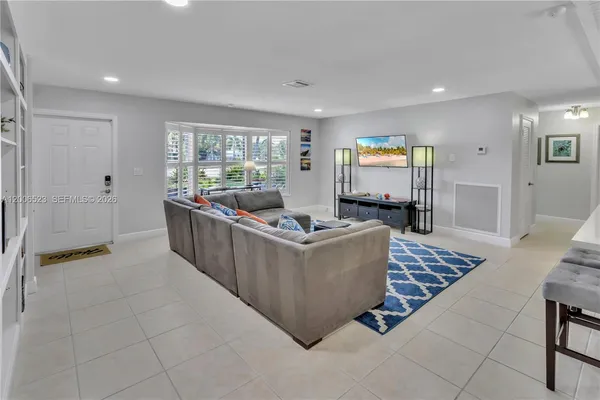 $4,250 | 222 Southeast 11th Court, Deerfield Beach, FL 33441