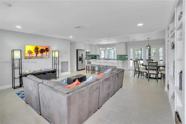 $4,250 | 222 Southeast 11th Court, Deerfield Beach, FL 33441