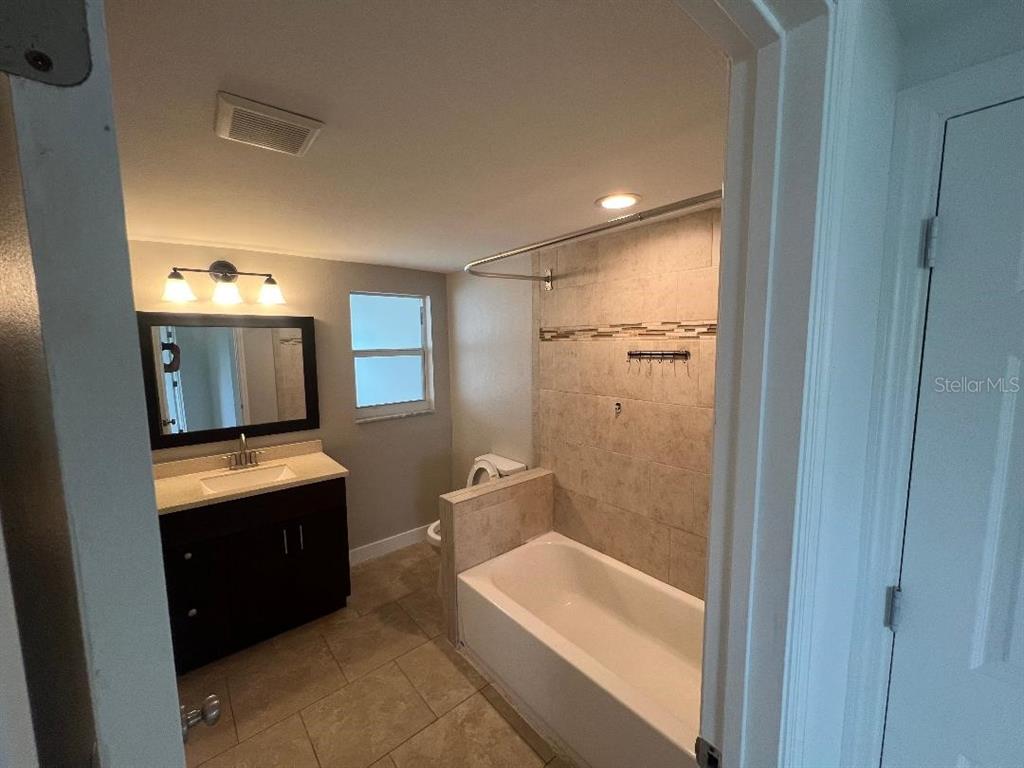 5270 Citadel Road Venice, FL 34293 - Photo 11 of 17 Gallery Image 11