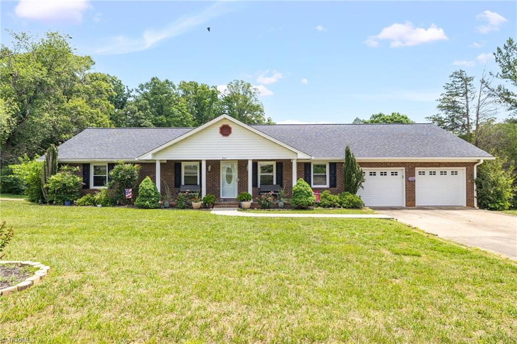 261 Westerly Park Road Eden, NC 27288 - Photo 2 of 45