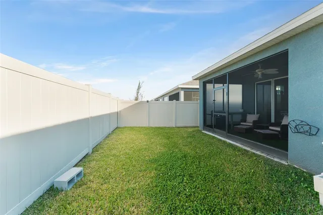 a view of back yard of the house