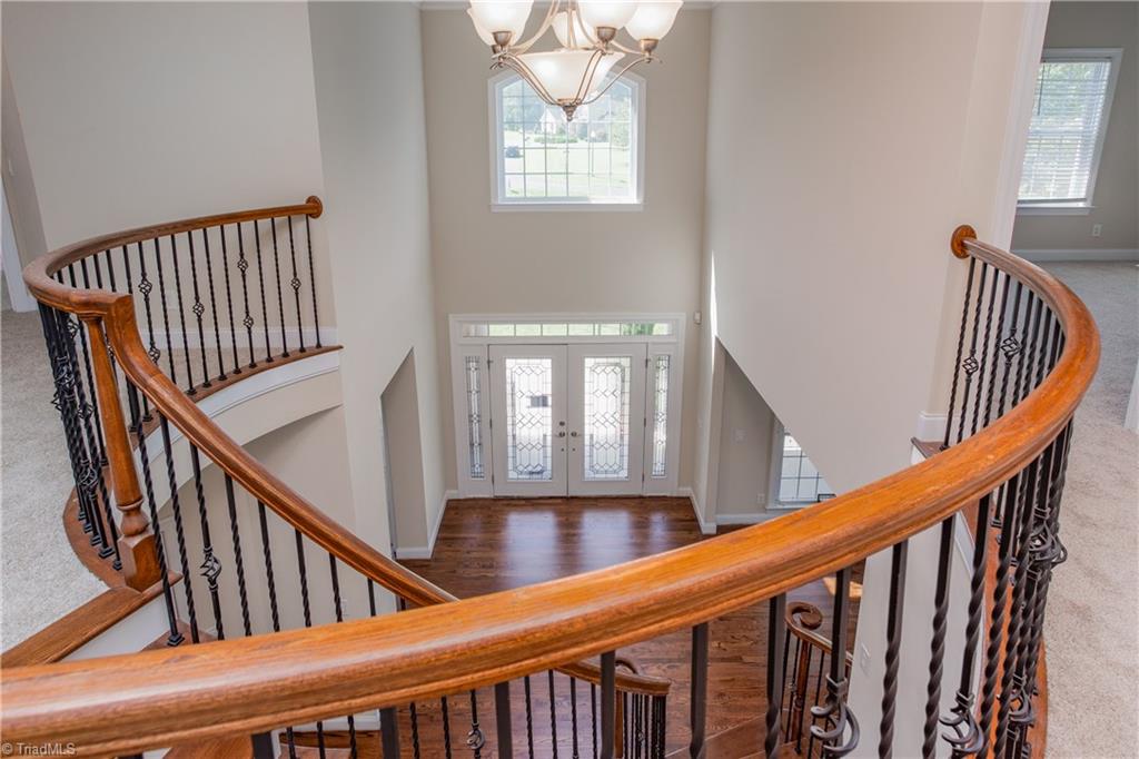 8606 Yvonne Court Oak Ridge, NC 27310 - Photo 5 of 21