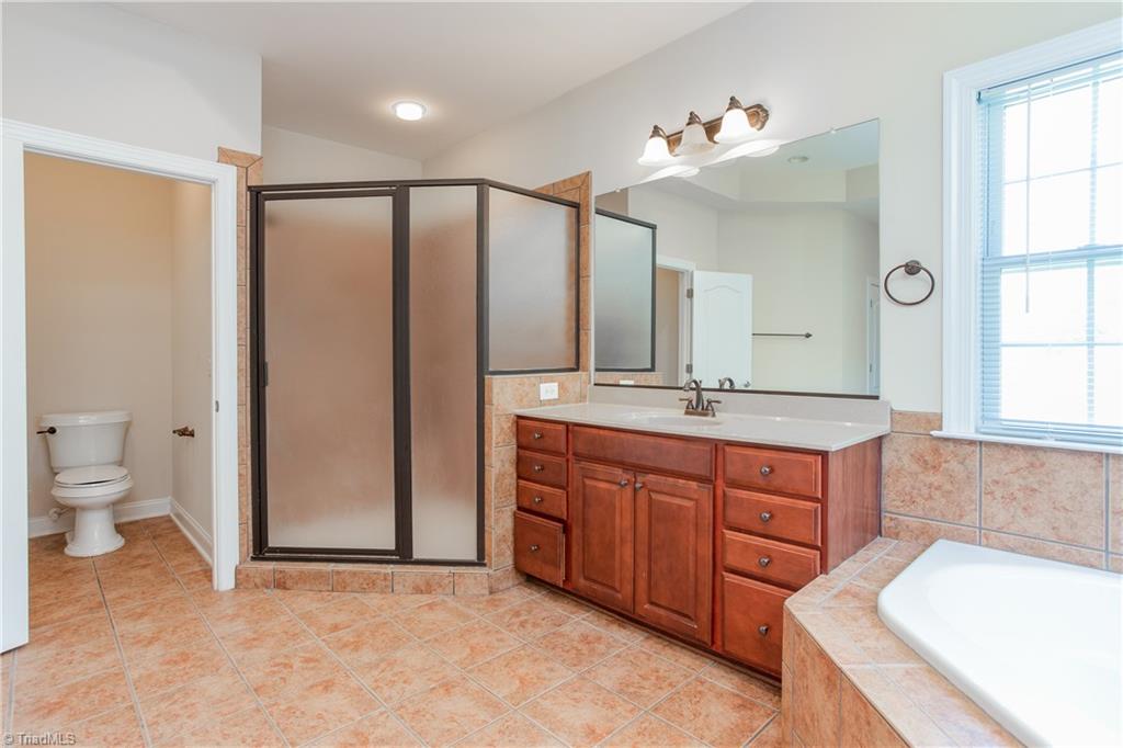 8606 Yvonne Court Oak Ridge, NC 27310 - Photo 9 of 21