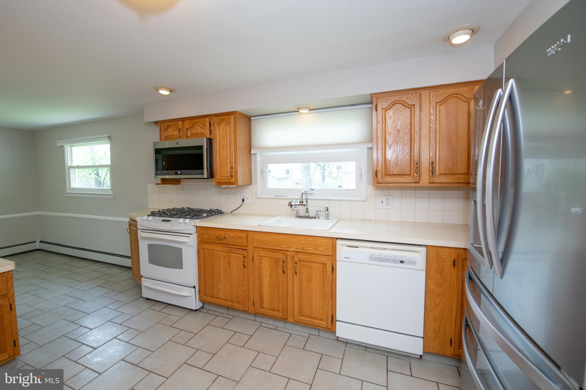 278 Kent Road Warminster, PA 18974 - Photo 5 of 22 Gallery Image 5