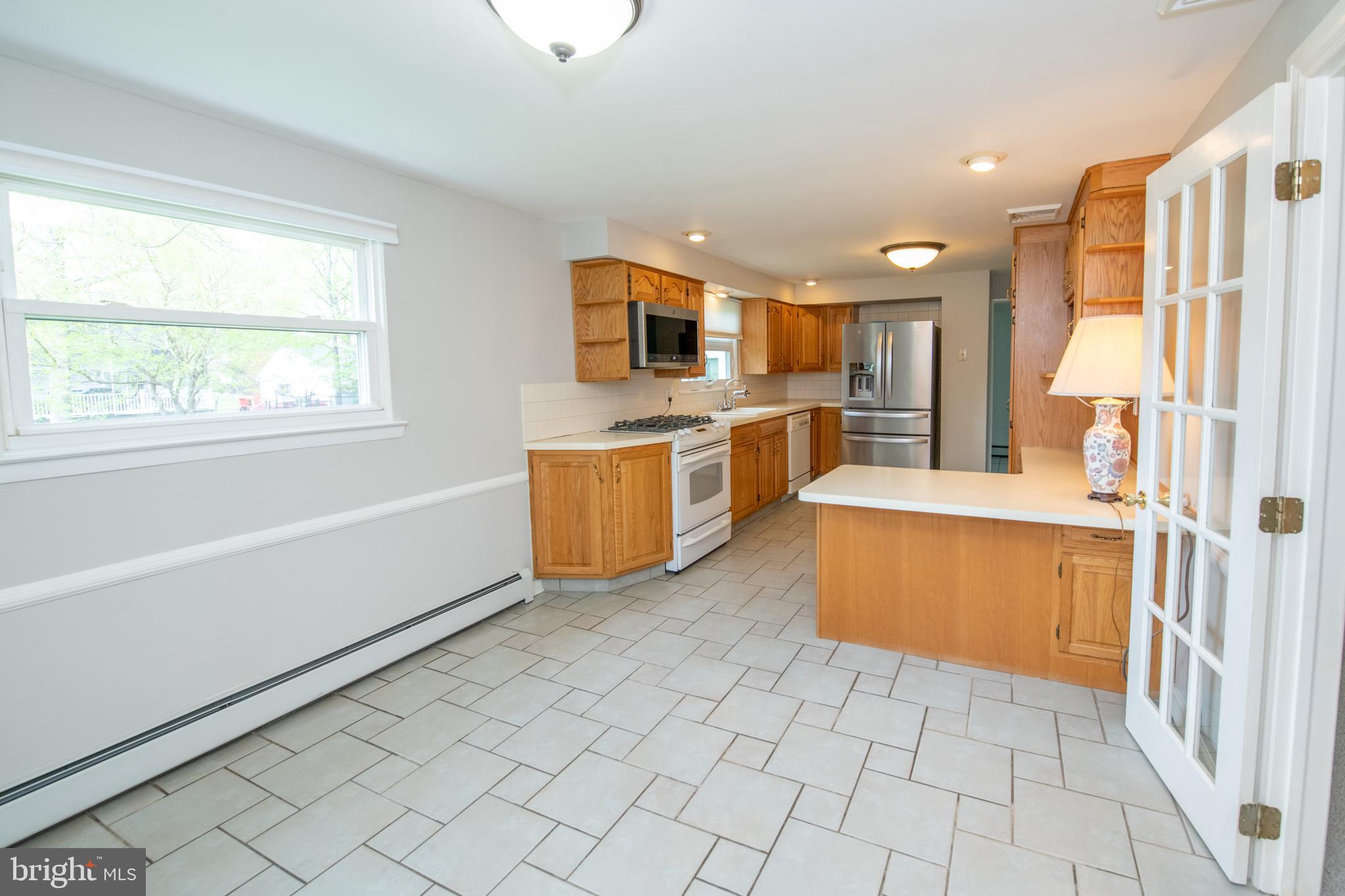 278 Kent Road Warminster, PA 18974 - Photo 8 of 22 Gallery Image 8