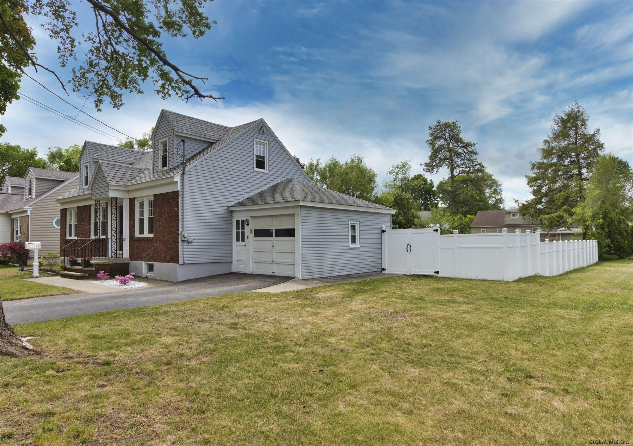 2069 Chepstow Road Rotterdam, NY 12303 - Photo 29 of 32 Photo 30